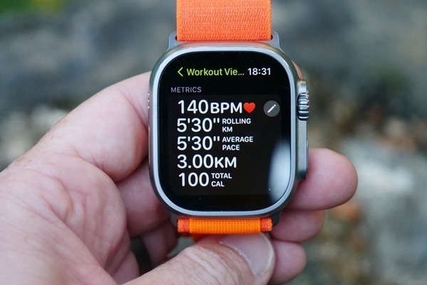 Bạn có thể dễ dàng theo dõi lượng calories tiêu thụ trên Apple Watch Ultra